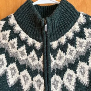 LL Bean Full Zip Cardigan Womens‎ Small Green Fair Isle Lambswool Sweater 503420 thumbnail 3