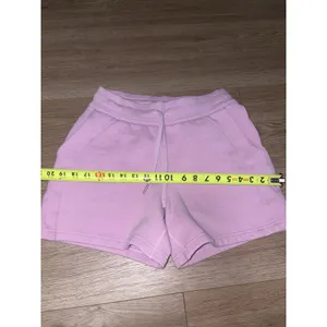 Lululemon Scuba High-Rise Shorts Pink Size 6 Drawstring Pockets Women thumbnail 6