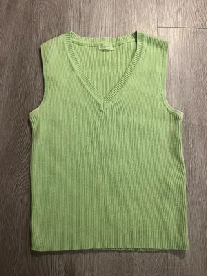 Sweater Vest thumbnail 2