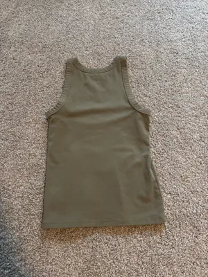 Free assembly tank top thumbnail 3