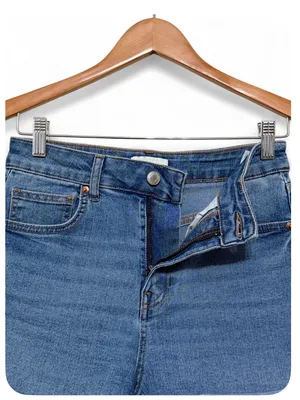 H&M Women's High-Waisted Stretch Denim Mom Shorts Size 8 thumbnail 8