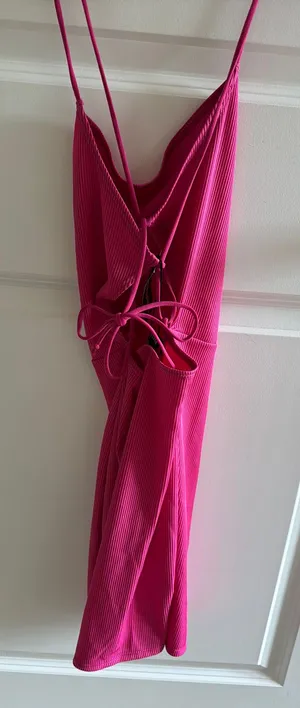 Pretty Little Thing Pink Bodycon Dress thumbnail 1
