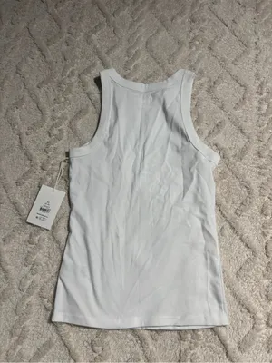 Free assembly white tank xsmall NWT Size XS thumbnail 4