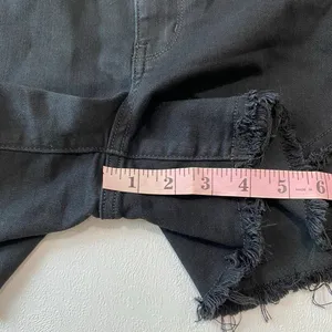 Judy Blue Medium Black High Rise Frayed Hem Denim Shorts Distressed thumbnail 6
