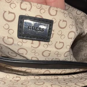 Y2K GUESS Black Monogram‎ Old Money Classic Designer Chic Satchel Purse Bag thumbnail 6