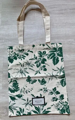 Gucci New Auth Beauty Gift Fabric Tote Bag Purse thumbnail 1