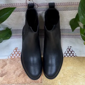 NEW Coach Women’s Meredith Signature Canvas Chelsea Ankle Black Boots, Size 6B thumbnail 4