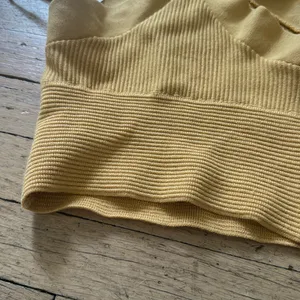NWT Abercrombie & Fitch Crop Top thumbnail 4