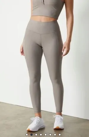 Abercrombie YPB Gray Leggings thumbnail 1