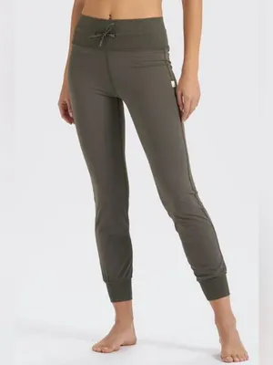 Vuori Daily Jogger Medium In Oregano thumbnail 2