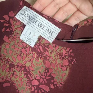 Jones Wear Burgundy Floral Damask Sleeveless Maxi Dress Size 4 Vintage thumbnail 4