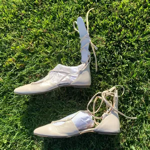 Chase + Chloe White Pointed-Toe Lace-Up Gladiator Flats thumbnail 6