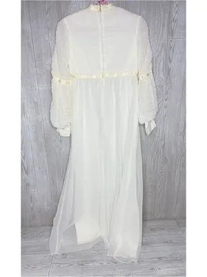Vintage 1960s / 70s sheer tulle wedding dress white cream w/ long detail sleeves thumbnail 9