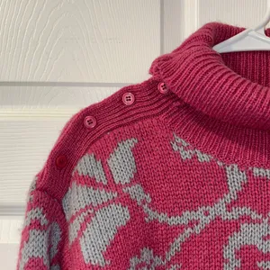 Vintage Woolrich Pink and Gray Floral Turtleneck Sweater thumbnail 5