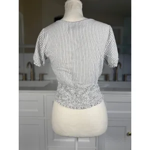 Abercrombie & Fitch Top Womens Medium White Blue Stripe Smocked Wrap Crop thumbnail 4