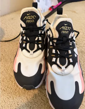 Nike 270 Air Max React Women’s Shoes thumbnail 7