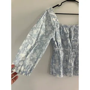 Free assembly 100% cotton blue & white floral babydoll top women's size small‎ thumbnail 2