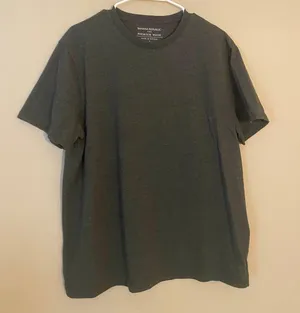 Banana Republic Premium Wash Basic T-shirt thumbnail 1