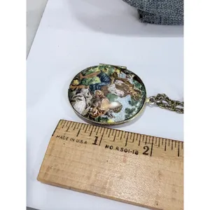 Vintage Fragonard Courting Couple Locket Necklace Oval Glass Engraved‎ Back thumbnail 13