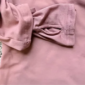Fabletics Cashel Adjustable Long Sleeve Top Color Mauve Women’s Size Small thumbnail 4