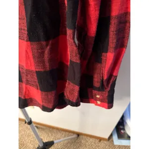 Arizona Jeans Women's red black buffalo plaid pattern Button‎ Down Size Medium thumbnail 4