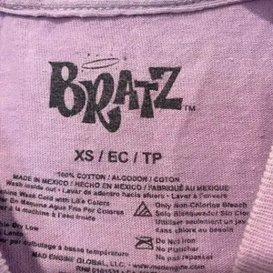 Bratz Graphic Tee | Purple Y2K Baby Tee | Size XS thumbnail 4