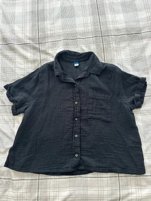 Old Navy Crinkle Gauze Button Down Top Black thumbnail 3