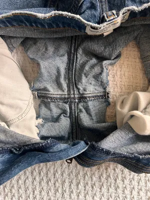Abercrombie High-Rise Mom Shorts curve love thumbnail 4