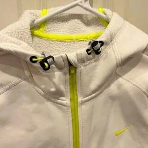 Nike‎ Therma-FIT Hoodie Women's Large White Full Zip Athletic Sweatshirt thumbnail 4