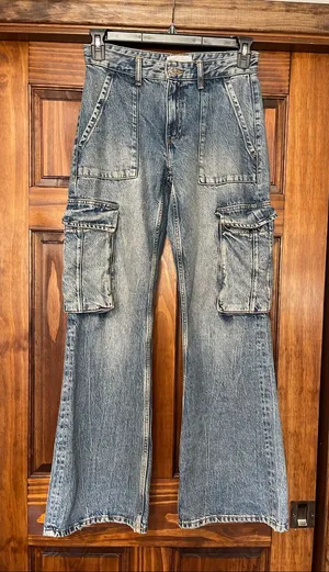 Zara Baggy low slung wide leg Denim Cargo Jeans - Relaxed Fit Size 2 thumbnail 1