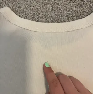 Brandy Melville baby tee thumbnail 5