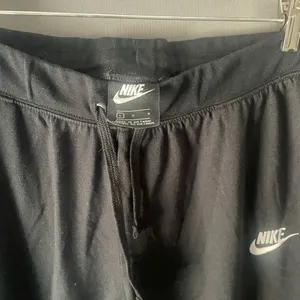 Nike Womens thin Black Joggers L thumbnail 3