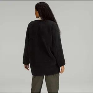 Lululemon 14 Collarless Textured Fleece Full Zip in Black thumbnail 3