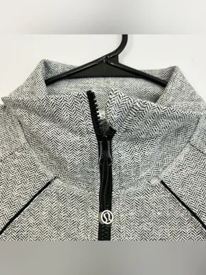 Lululemon Nice Asana Heathered Heringbone Grey Mock Neck Zip Up Jacket Size 6 thumbnail 6