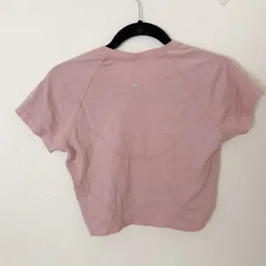 Lululemon Swiftly Tech Cropped Short Sleeve Shirt Sz 8 thumbnail 4