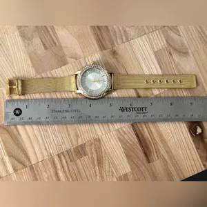 Crystal Embellishments Ladies Watch Silver Shimmery Dial Gold-Tone Bracelet thumbnail 10
