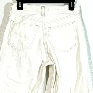 4 white wide-leg jeans by Abercrombie & Fitch "the loose high-rise" 26" inseam thumbnail 6