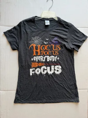 Port & Company Hocus Pocus Everybody Focus Halloween Tee Size M thumbnail 9