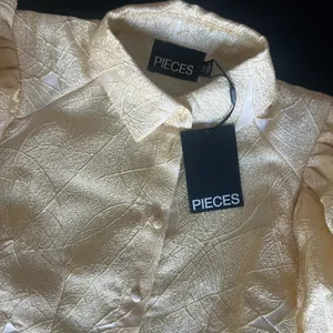 Petite Lemon Puff Sleeve Mini Dress Yellow Size XS thumbnail 5