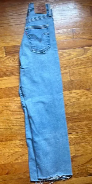 Levis Ribcage Straight Angle Jeans  thumbnail 2