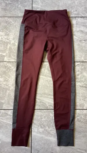 Vuori Rise The Shine Leggings Womens XS Burgundy Grey Colorblock High Rise Pant thumbnail 1