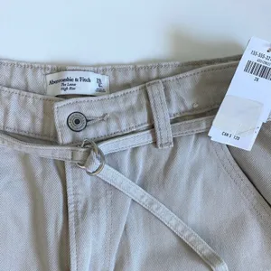 Abercrombie & Fitch The Loose High Rise Jeans Beige Khaki D-Ring Belt 28‎ 6R NWT thumbnail 7