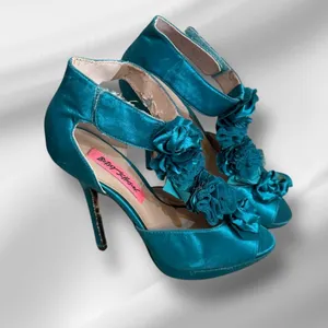 Betsey Johnson Florely‎ Heels thumbnail 2