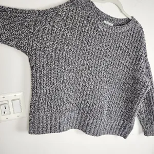 American Eagle Grey Chunky Cable Knit Cropped Sweater - Size S (Oversized Fit) thumbnail 6