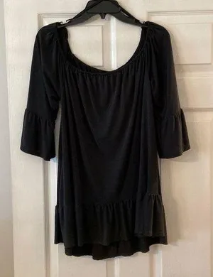 Green Envelope Women’s Top size L length 27” bust 38” color black thumbnail 1