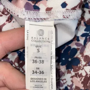Balance Collection High Rise Floral Active‎ Leggings Women’s Small Cropped thumbnail 4