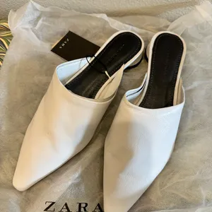 Zara *NWT* Elegant White Mules for Women thumbnail 3