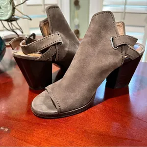 Frye Dani Shield Sling Peep‑Toe Suede Sandals – Size 8 thumbnail 2