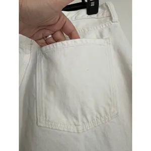 Old‎ Navy High-Rise Slouchy Straight Jeans White Cotton Denim Size 8 thumbnail 4