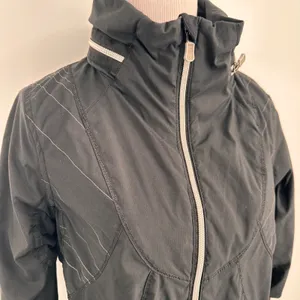 Lululemon Black Nylon Zip Up Ruched Back Detail Jacket Size 6 thumbnail 2